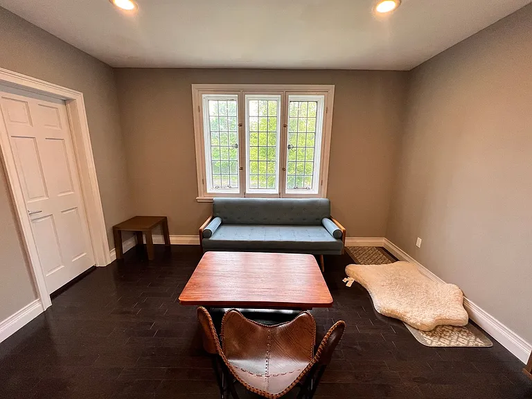315 Whitney Ave — Photo 12