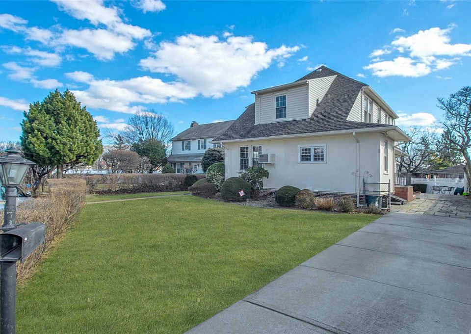 3 Hill Ct, Malba, NY 11357 Zillow