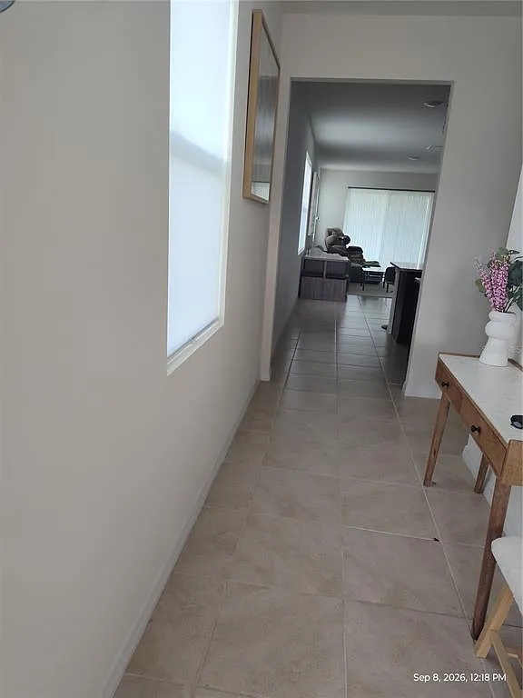 3 bed, 2.0 bath, 1614 sqft, $1,900 — Photo 3