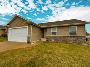 415 Saddleback Rd, Marion, IA 52302