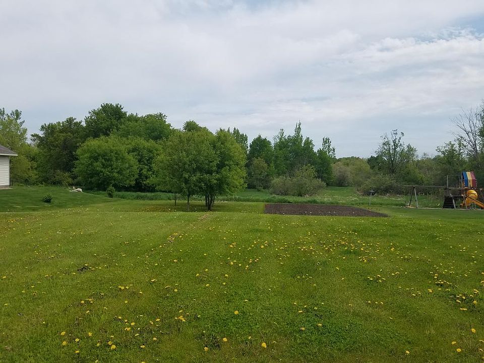 1st image of 975 Acacia Dr