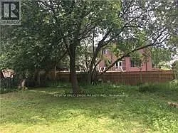 393 Hounslow Ave — Photo 18