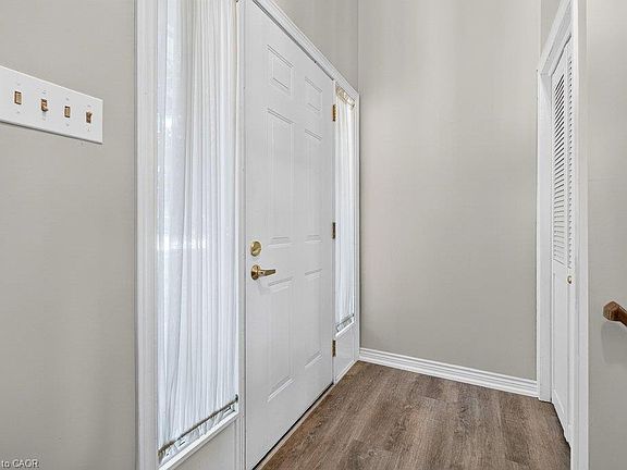 4th image of 2148 Kerns Rd
