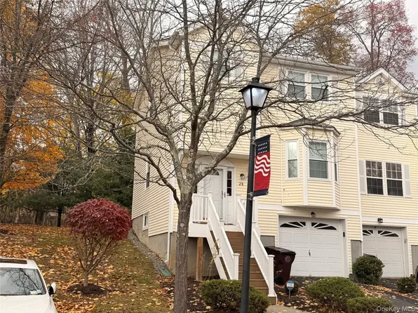 28 Lake Ridge Drive, Middletown, NY 10940