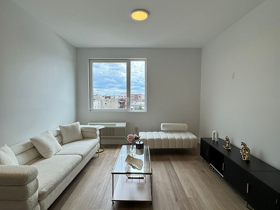 1st image of 39-40 Madison St #510