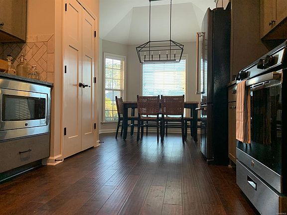 4th image of 9137 White Poplar Cir