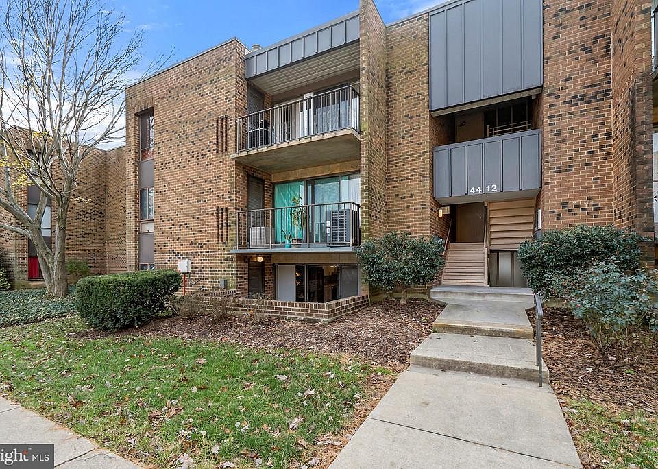 1st image of 4412 Island Pl APT 101