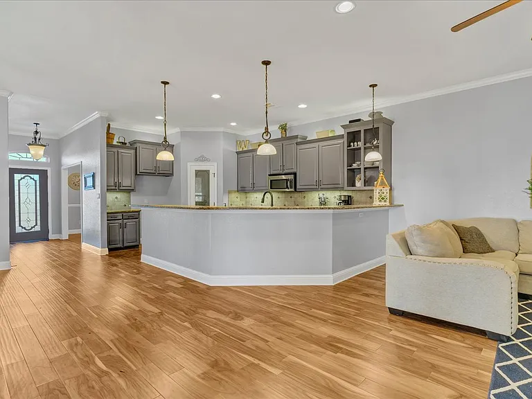 3300 Fountain Way — Photo 13