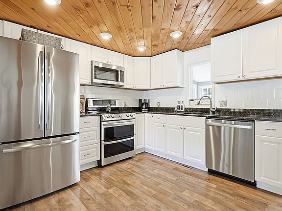 4th image of 96 Augsburg Dr