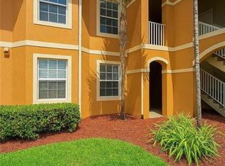 1076 Winding Pines Cir UNIT 203, Cape Coral, FL 33909