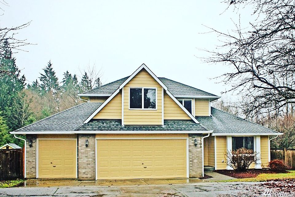 Custom 3 bd, den & bonus