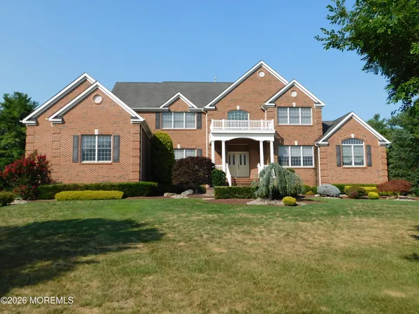 102 Hidden Pond Court, Manalapan, NJ 07726