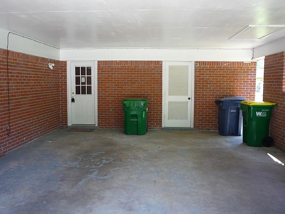 4th image of 6240 Byron Dr