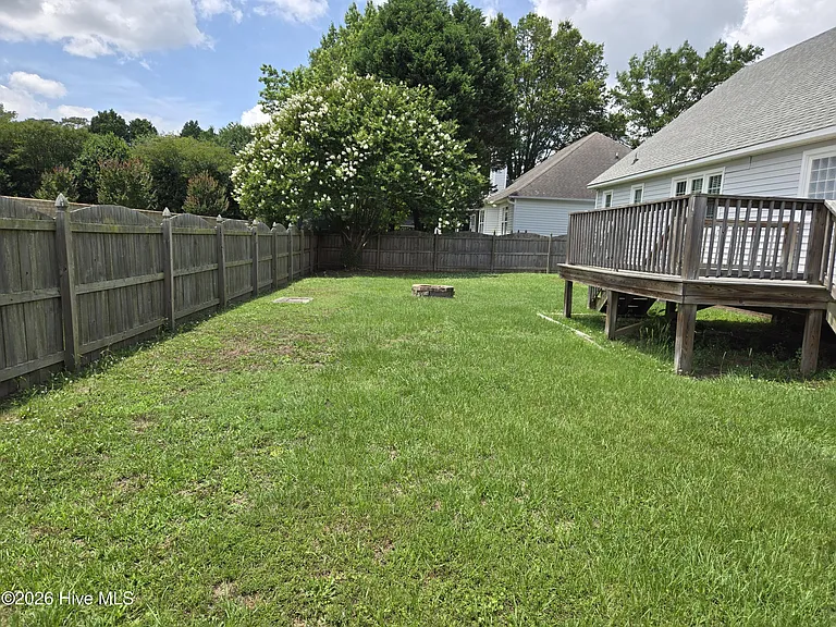 102 White Oak Dr — Photo 28