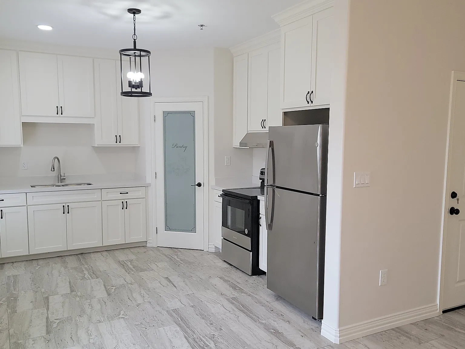 500 W Pablo Layton St — Photo 3