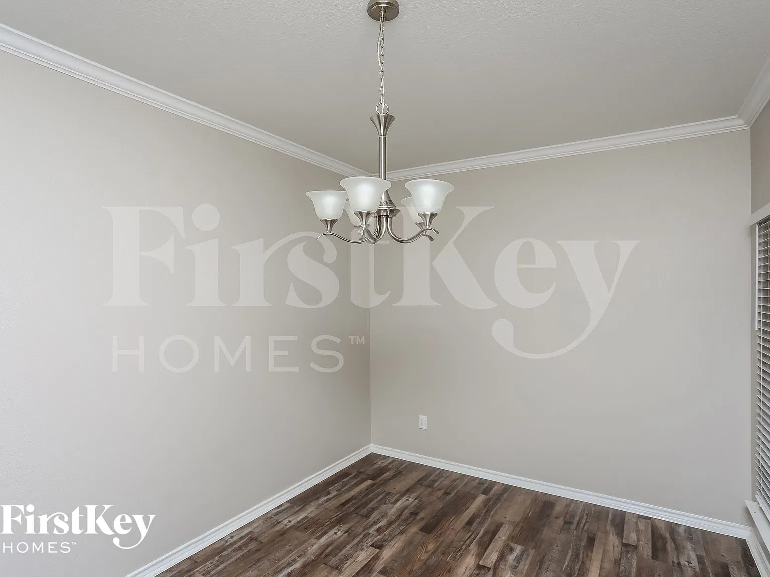 3 bed, 2.0 bath, 1776 sqft, $2,310 — Photo 4