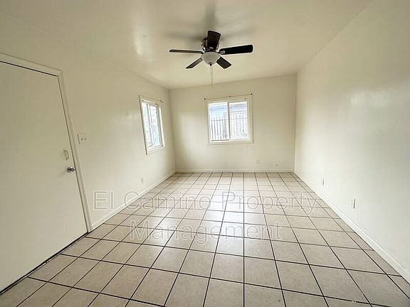 3rd image of 428 N Poplar Ave