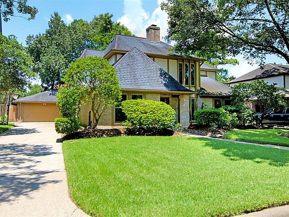 2nd image of 5215 Sycamore Creek Dr