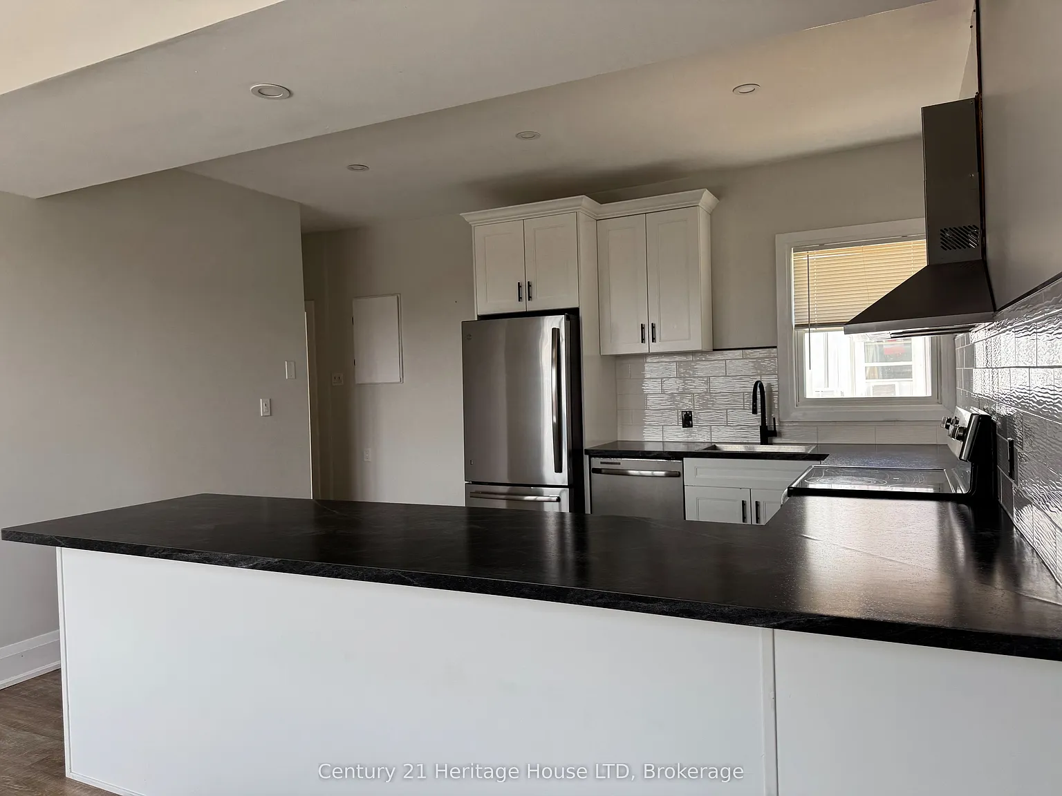 2 bed, $1,700 — Photo 4