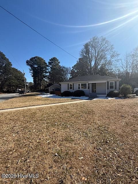 1st image of 1600 Longwood Dr