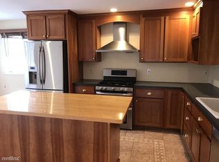 10 Bennington St #2U, Newton, MA 02458