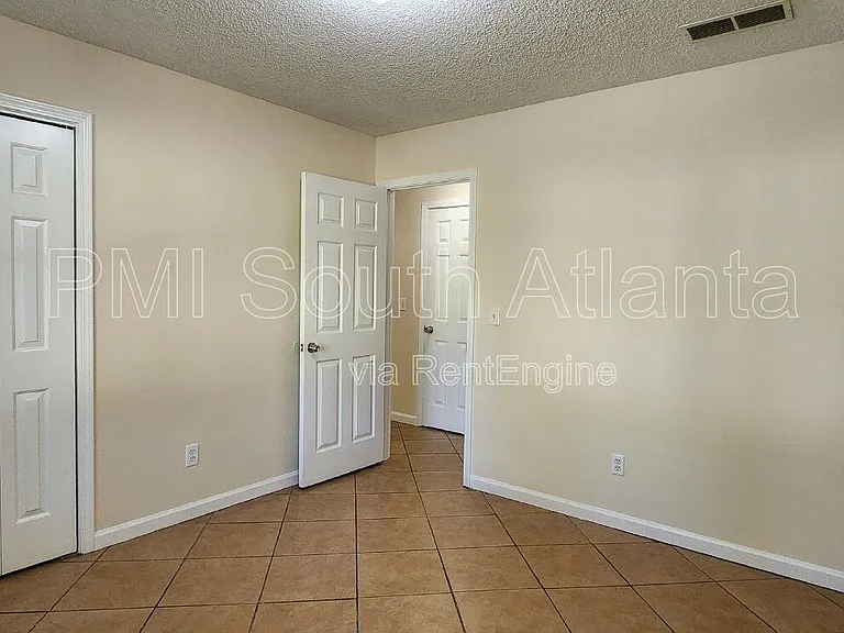 2735 Stanton Woods Dr SE — Photo 19