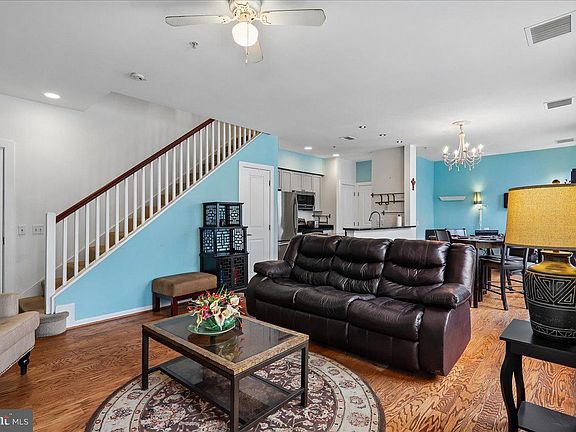 2nd image of 343 Cedar St NW APT 316