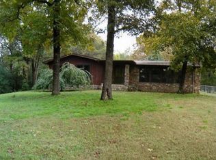 249 Lodge Rd, Hot Springs National Park, AR 71913