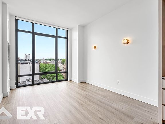 3rd image of 210 Clarkson Ave #811