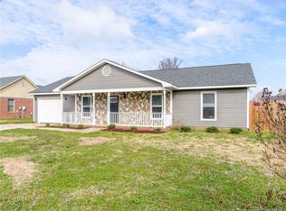 1117 Whiskerlake Dr, Fayetteville, NC 28312