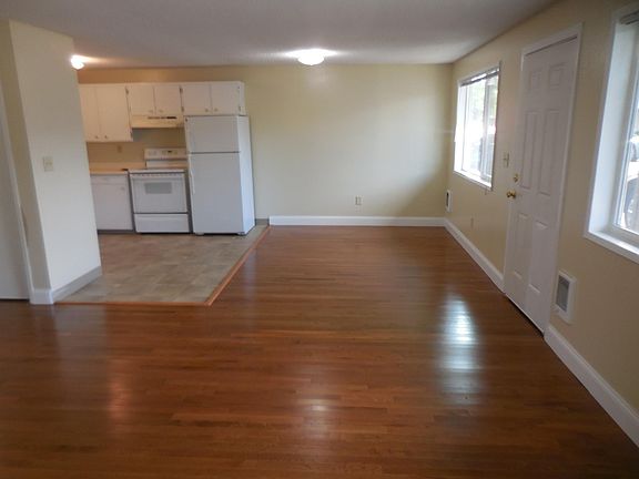 Dining area/open concept