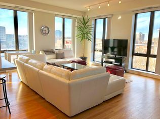 343 W Old Town Ct #P-18, Chicago, IL 60610