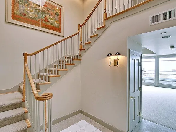 Residences at Colby Center, 2825 Colby Ave, Everett, WA 98201