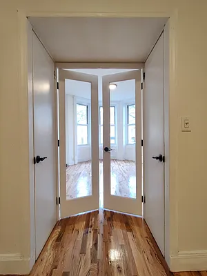 Rented by Signature Property Realty | media 7