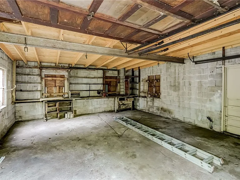 49 Depew St — Photo 35