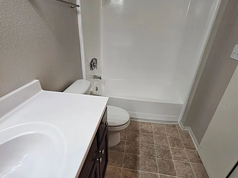 Del Mar Apartment Homes — Photo 42