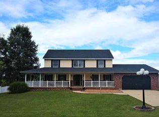 702 Huntley Ct, Troy, IL 62294