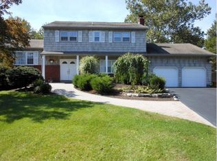 4 Buckingham Cir, Pine Brook, NJ 07058