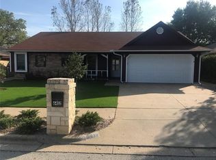 6412 Loma Vista Dr, Watauga, TX 76148