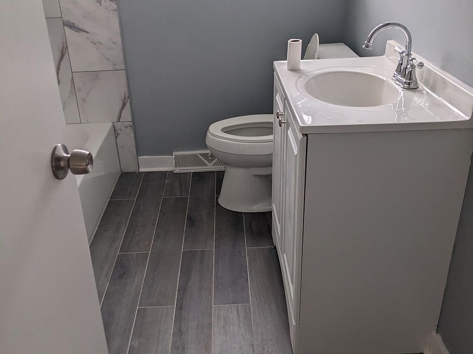 2nd image of 8323 S Sangamon St #2