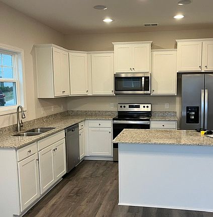 4th image of 205 Wahoo Cir
