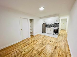 226 E 14th St APT 3R, New York, NY