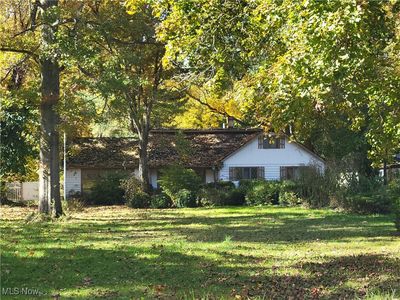 5708 Lewis Rd, Olmsted Township, OH, 44138