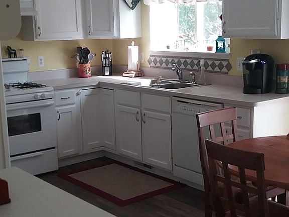 5th image of 218 Apple Blossom Ct