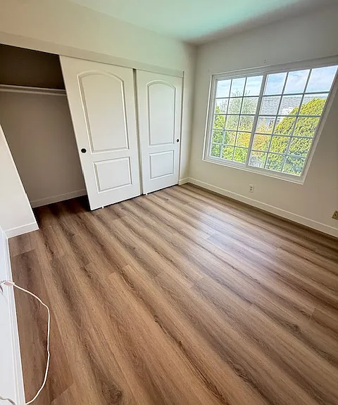 23 Deerwood E — Photo 5