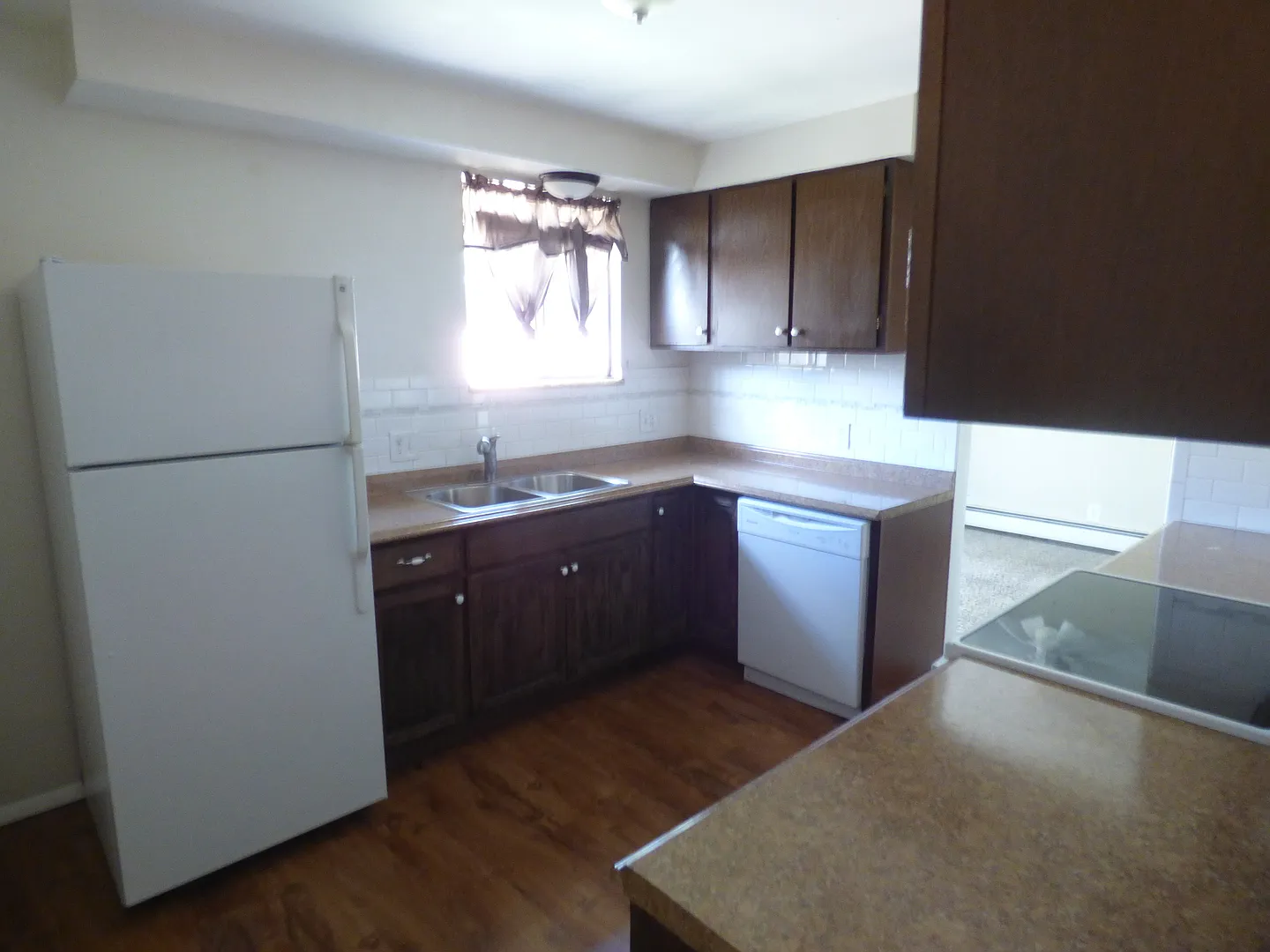 1727-1733 East 16th Street — Photo 2