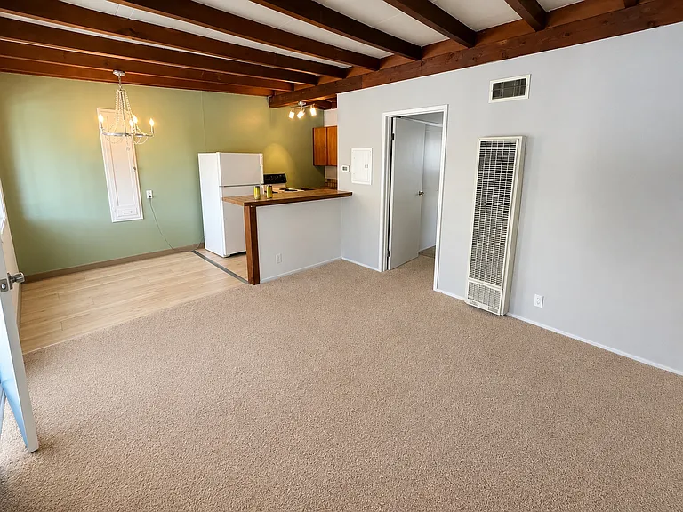 190 Park St #6 — Photo 1