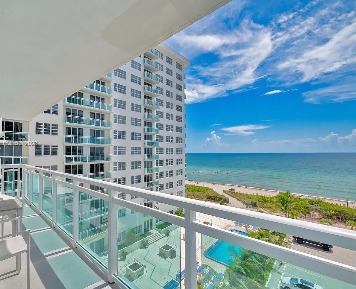 2 bed, 1276 sqft, $5,200 — Photo 1