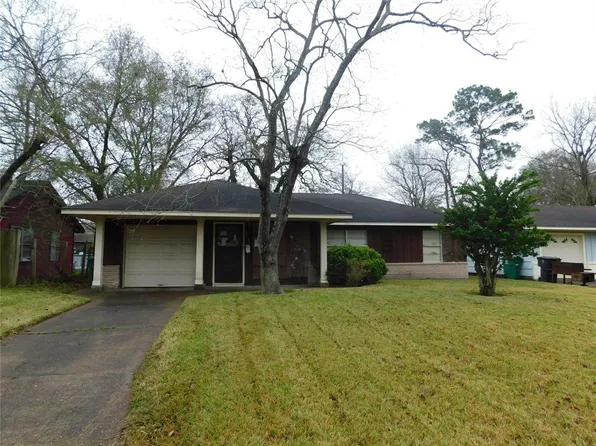 10318 Envoy St, Houston, TX 77016