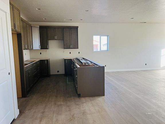 4th image of 431 Slavens Way